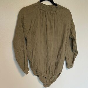 The Simple Folk 
Romper 9/10